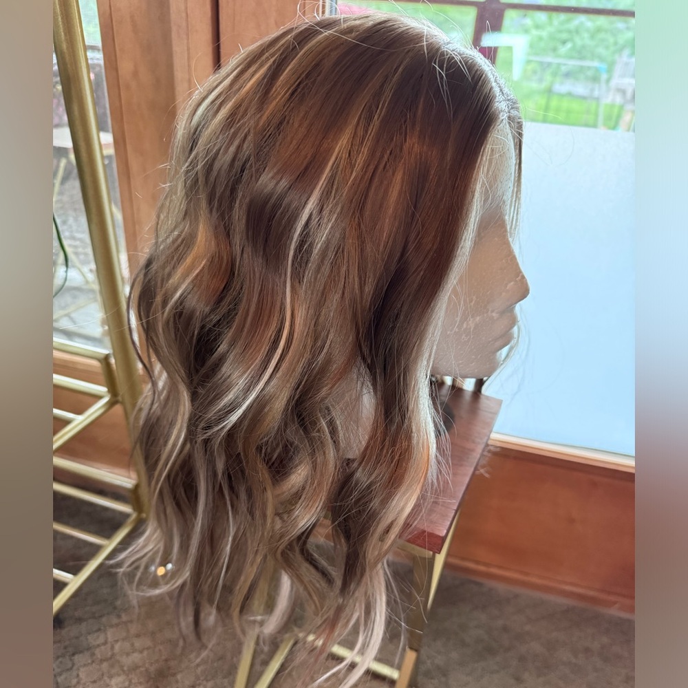 Chelsey Smith Crowns Cosmetics Wig Kyla Soft Blonde Mix BEAUTIFUL!!!